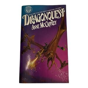 Dragonquest by Anne McCaffrey Book vintage fantasy